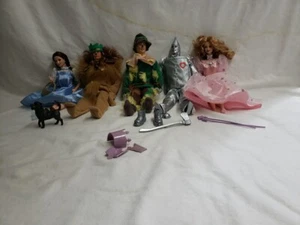 Wizard of Oz Barbie Doll Set. Dorothy Lion Tin Man Scarecrow Glinda Vintage 824 - Picture 1 of 11
