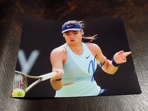 EMMA RADUCANU AUTOGRAPHED TENNIS 8X10 PHOTO W/COA - Picture 1 of 1