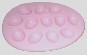 EASTER EGG SHAPED PLATTER ~ PINK ~ Holds 12 eggs~ Plastic ~ BPA Free - Picture 1 of 1