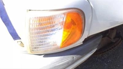 Conjunto de luz de estacionamiento/señal de giro usado se adapta a: Ford Expedition Park Lamp-T 2001 Foto 1 de 4
