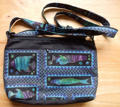 Cartera multibolsillo de tela de pescado de algodón con correa cruzada Foto 1 de 4