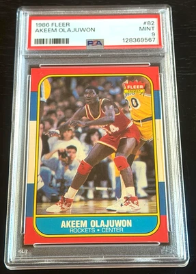 1986 Fleer #82 Akeem Olajuwon Basketball Rookie PSA 9 RECÉM-CLASSIFICADO RC H da FAMA - Imagem 1 de 4