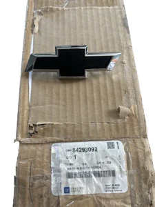 NEW OEM 2019-2025 Chevrolet Silverado Small Front Black Bowtie Emblem 84293092 - Picture 1 of 1