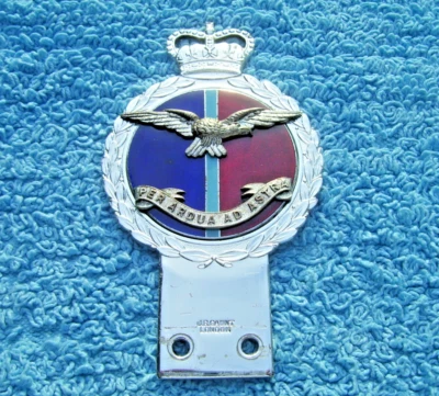 VINTAGE 1960s ROYAL AIR FORCE CAR BUMPER BADGE ~ RAF AUTO/MOTOR EMBLEM JR GAUNT - Image 1 of 4