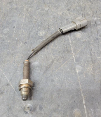 TOYOTA EGR SENSOR DE TEMPERATURA 89412-12010 CAMRY 4RUNNER PICKUP SUPRA LAND CRUISER FABRICANTE DE EQUIPAMENTO ORIGINAL - Imagem 1 de 4