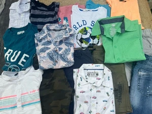 Paquete enorme de ropa de verano para niños de 8 a 9 años: pantalones cortos, camisetas - Imagen 1 de 13
