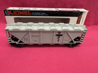 Lionel 6-16407 Boston & Maine Four-Bay Covered Hopper - O Gauge - Image 1 of 4