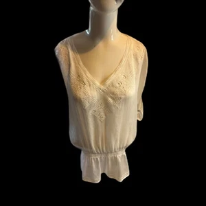 Top para mujer White House Black Market talla S cuello transparente flecos de hombro blanco - Imagen 1 de 10