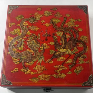 Caja roja pintada a mano dragón dorado y fénix juegos chinos vintage - Imagen 1 de 23
