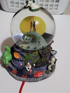 Disney nightmare before Christmas, First Addition Snow Globe RARE - Picture 1 of 9