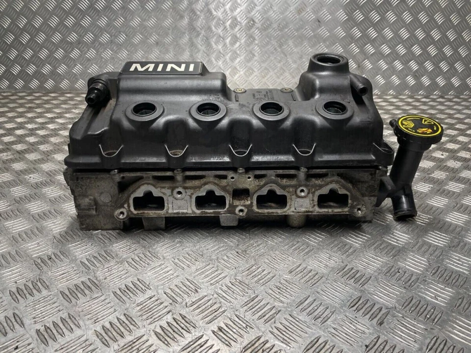 Mini Cooper One R50 2002 1.6 petrol cylinder head - Image 1 of 1