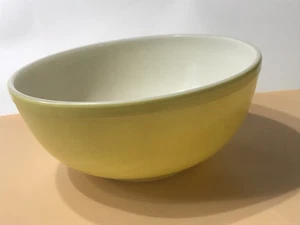 Vintage Pyrex Primary Color #404 -4 QT Yellow Mixing Nesting Bowl (A) - Picture 1 of 6