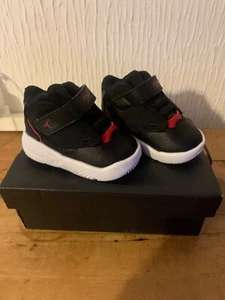 Nuevo Nike Jordan Max Aura 4 Niño Talla C2 - Imagen 1 de 6