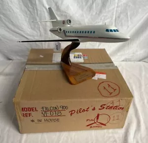 Pilot's Station Models Falcon 900 VF-078 Privatjet Flugzeug 1/48 Handarbeit 34cm - Bild 1 von 5