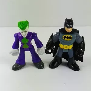 2 pezzi Fisher Price Imaginext DC Super friends grigio Batman e viola The Joker - Foto 1 di 2