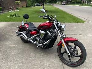 NEW Fixed Mount Short Backrest Sissy Bar Upright & Custom 4 Yamaha Star Stryker - Foto 1 di 4