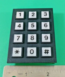 CHOMERICS 631102 9-DIGIT KEYPAD MODULE 12 PAD - Picture 1 of 3