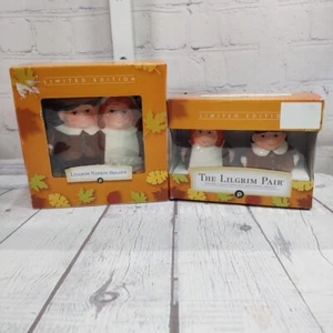 Lot PUBLIX THE LILGRIM PAIR Thanksgiving Napkin Holder and Salt Pepper Shakers - Picture 1 of 3