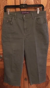 Gloria Vanderbilt  ~ Women's Capri Khaki Pants Size 10 Solid Tan, Stretch - Picture 1 of 13