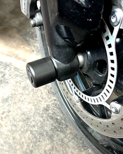 TIGER 800 SPORT 2021-2026 FRONT WHEEL CRASH PROTECTION PUCKS KNOBS SLIDERS - Picture 1 of 20