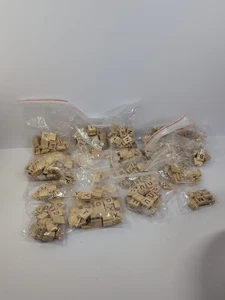 Holz SCRABBLE Spielsteine - Spielteile / Figuren - Basteln - Schmuck - Bild 1 von 6