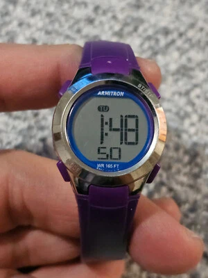 Reloj de pulsera Armitron Pro Sport 45/7042 WR165FT para dama MS063R LCD púrpura. funcionando Foto 1 de 4