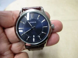 New Old Stock Geneva Calendar Men's Quartz Watch Silver Tone Blue Dial - Picture 1 of 3