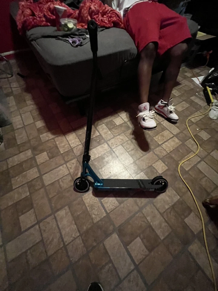 Envy Prodigy S9 Scooter Color “Hex” Foto 1 de 1