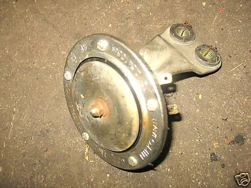 80 YAMAHA XS650 XS 650 HORN & BRACKET - Image 1 of 1