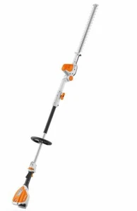 TOSASIEPI ALLUNGATO STIHL HLA 56 BATTERIA AK 20 CARICABATTERIA AL101 TAGLIASIEPI - Foto 1 di 1