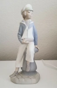 Lladro Boy With Yacht Matte Finish #4810 No Box - Picture 1 of 5
