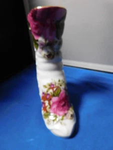 LA DOLCE VIDA BY JA DESIGNS CHINA BOOT VASE - Picture 1 of 9
