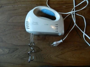 Clatronic Handmixer HM 2378 weiss - Bild 1 von 2