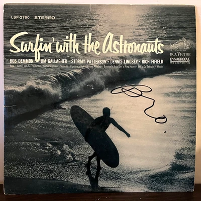 THE ASTRONAUTS - Surfin' With The Astronauts (1963) - 12" Vinyl Record LP - VG - Image 1 of 3