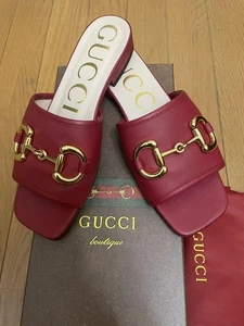 Auténticos Zapatos Planos GUCCI Sandalias Horsebit Talla 35 US5 Rojo Logo Cuero Mujeres - Imagen 1 de 24