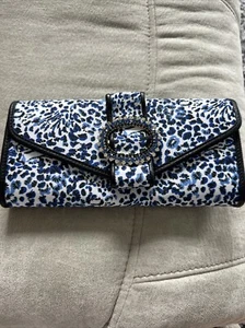 Lilly Pulitzer Handtasche Umhängetasche Resort weiß verdreht Benton Clutch Neu mit Etikett - Bild 1 von 8