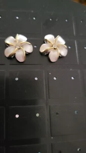Sterling Silver Glass Hibiscus Flower Pierced Earrings - Picture 1 of 2