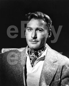 Errol Flynn Photo - Picture 1 of 1