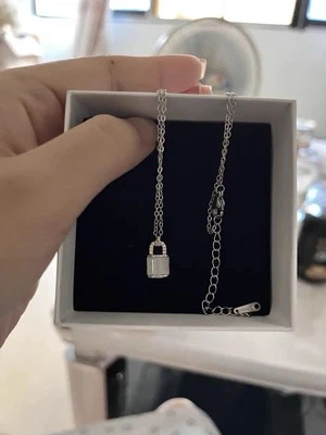 Collar Candado Madreperla AIREYA Foto 1 de 4