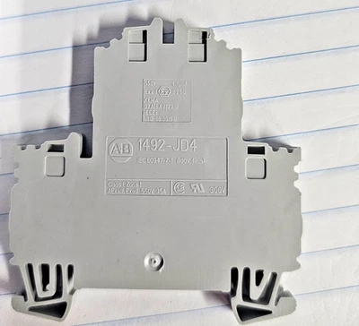ALLEN BRADLEY TERMINAL BLOCKS 1492-JD4 RED - Image 1 of 2