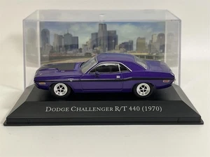 Dodge Challenger R/T 440 Viola 1:43 Collezione Di Auto Americane MAG PPG3 - Foto 1 di 8