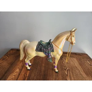 Vintage Ringling Brothers Barnum & Bailey Circus Souvenir Horse Iridescent - Picture 1 of 6