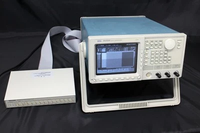 Tektronix DG2020 200MHz Data Generator WORKING - Image 1 of 4