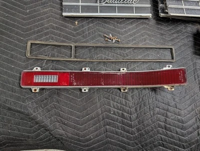 1969 Riviera задний фонарь объектив Buick задний фонарь лампа слева или справа 1-й - Изображение 1 из 4