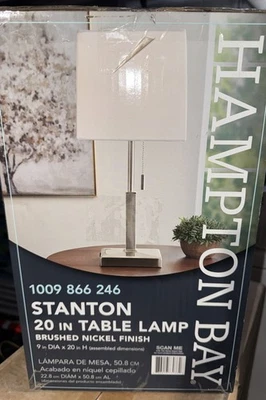 Lámpara de mesa Hampton Bay Stanton acabado níquel cepillado Foto 1 de 2