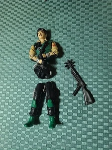 1986 GIJOE WITH BLACK HAT AND SILVER LOOKING BADGE NEEDS TO BE ASSEMBLED - Picture 1 of 15