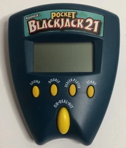 Radica Pocket Blackjack 21 Electronic Handheld Travel Game Vintage 1999 - Picture 1 of 3