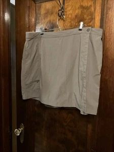 L.L.Bean Wrap Skort Women’s Size 20, Lt Brown, Attached Shorts, Nylon Adj Waist - Picture 1 of 16