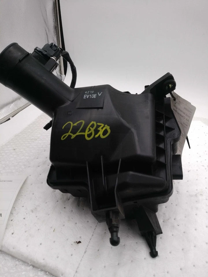 Conjunto de filtro de aire derecho usado se adapta a: Infiniti QX50 VQ35HR 2015 grado derecho A Foto 1 de 4