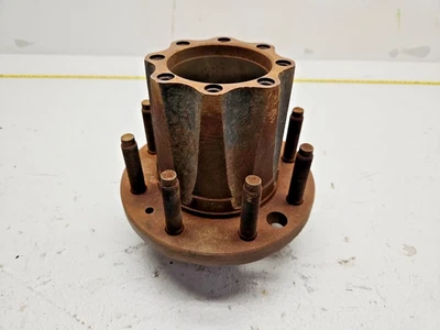 1985-1994 Ford F250 F350 Rear Wheel Hub 8 Lug 10.25 Ring Gear OEM - Image 1 of 4